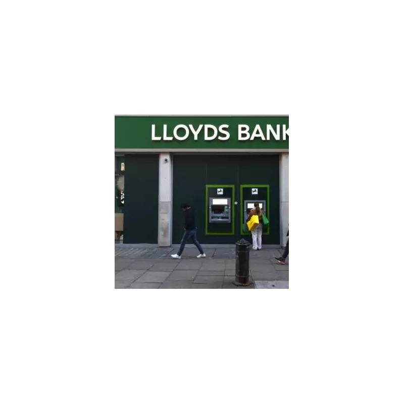 Lloyds Bank Offers Free £250 to Customers in Referral Scheme