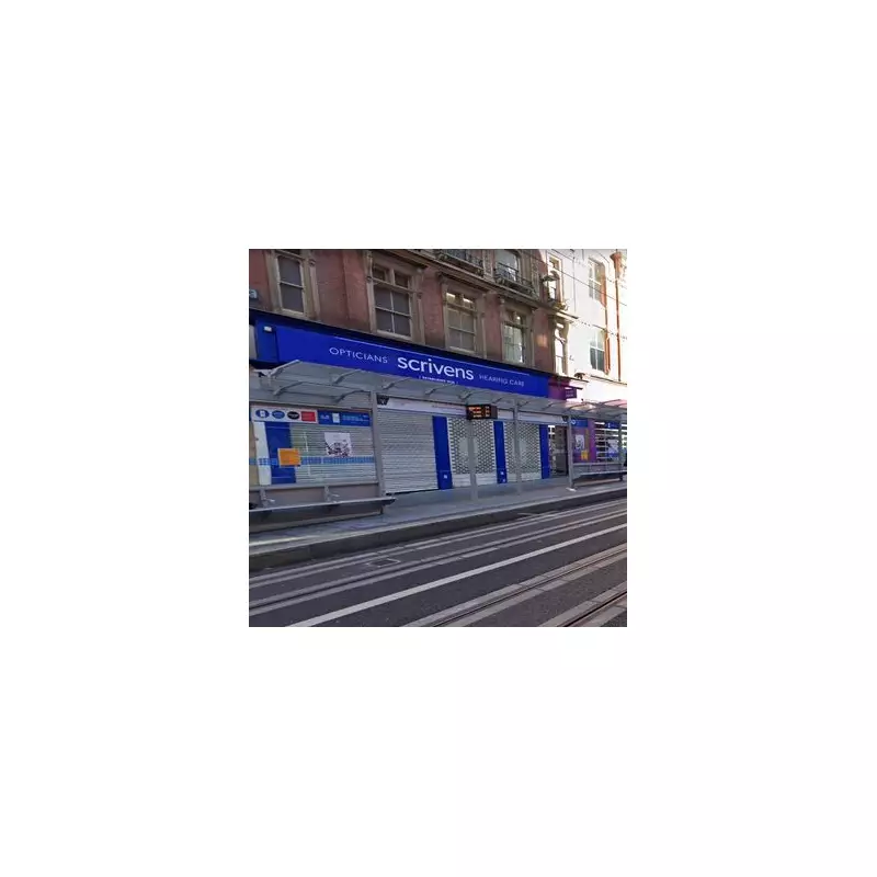 Man Dies in Birmingham City Centre Despite Paramedics' Efforts