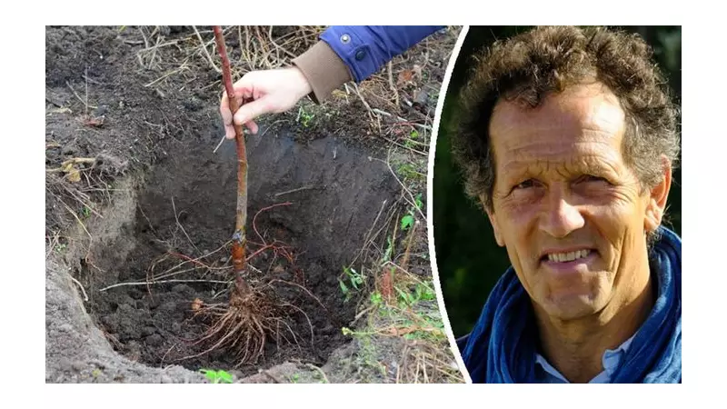 Save 30% on Bare Root Plants: Monty Don's November Gardening Tips