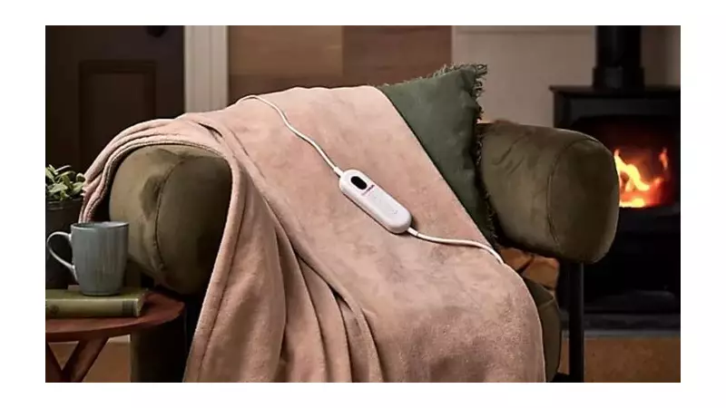 StaySnug Heated Throw Drops to £29.99 in Black Friday Sale