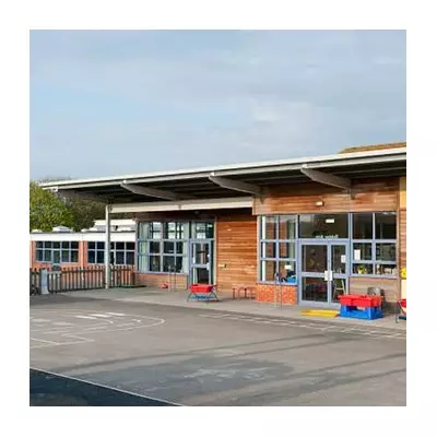 Parents Outraged As New School Rule Bans Pupils From Leaving Premises At Lunchtime