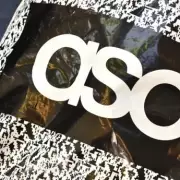 ASOS Deploys AI Stylists After 12% Sales Slump