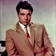 Bollywood Legend Dharmendra Dies at 89: Industry Mourns Icon