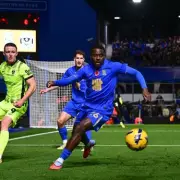 Chris Davies challenges Bright Osayi-Samuel to claim Birmingham City spot