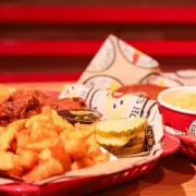 Dave's Hot Chicken Opens Second Birmingham Branch at Resorts World