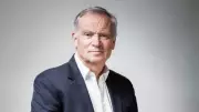 Jeffrey Archer Offers Name in Final Novel for Cambridge Children's Hospital