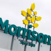 Morrisons Gives Away 50,000 Free Mince Pies for Christmas