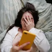 Neuroscientist's Forehead Trick for Faster Sleep: Better Than Melatonin?