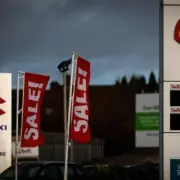 Only 9% of Brits Switch to EVs or Cycling as Labour Rules Backfire