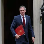 Peter Kyle Apologises for Budget Rumours, Pledges 25% Energy Bill Cut