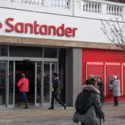 Santander's £120 Scam Alert as Weight Loss Frauds Soar 143%