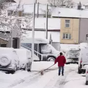 Snow Blankets England: 10 Inches Forecast as Widespread Flurries Hit