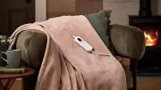 StaySnug Heated Throw Drops to £29.99 in Black Friday Sale
