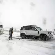 UK Braces for 34cm Snow Bomb as 14 Counties Face Arctic Blast
