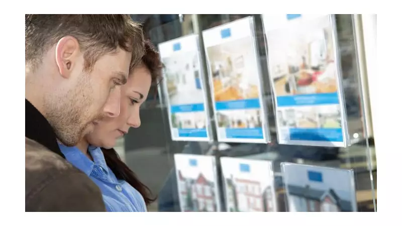 Bank of England Poised for Pre-Christmas Rate Cut, Sparking Mortgage Relief