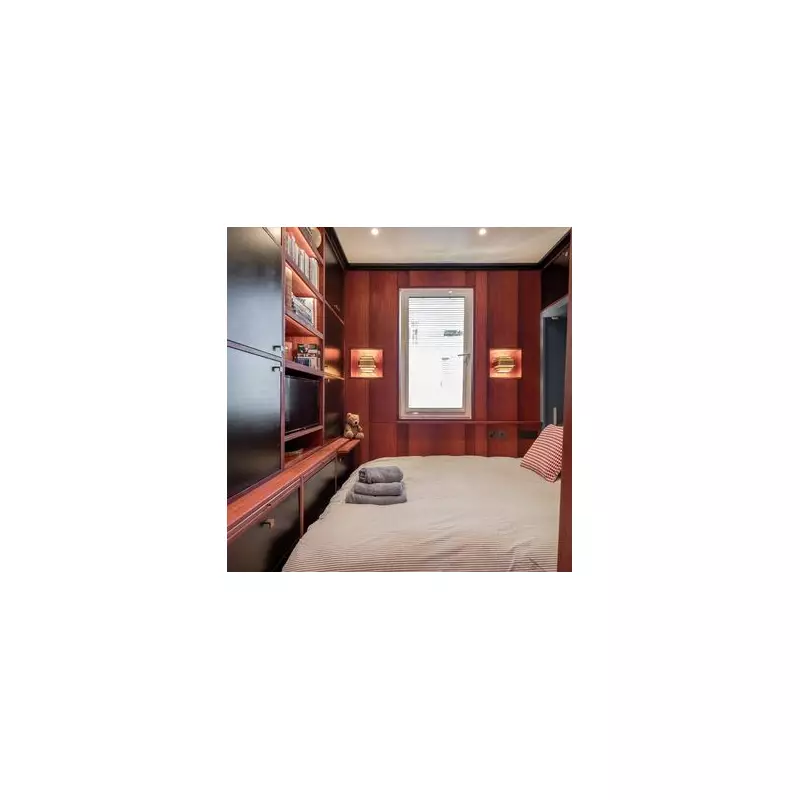 Caravan-Sized London Flat Hits Market for Nearly £300k