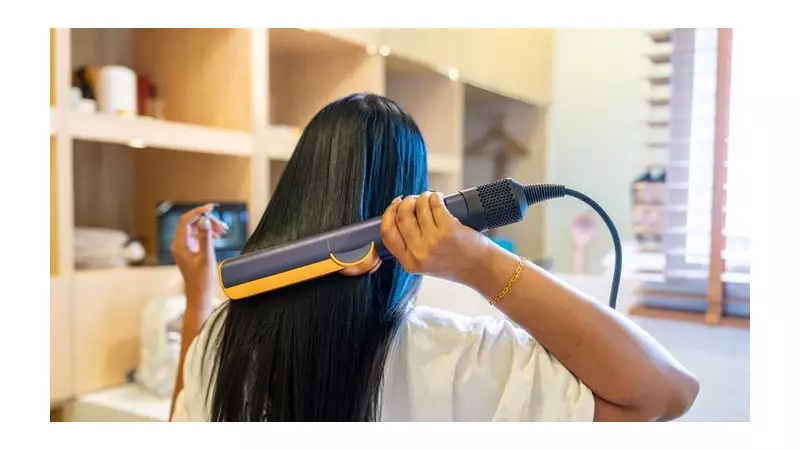 Hair Alert: Why Styling Damp Hair Causes Irreversible 'Bubble Hair' Damage