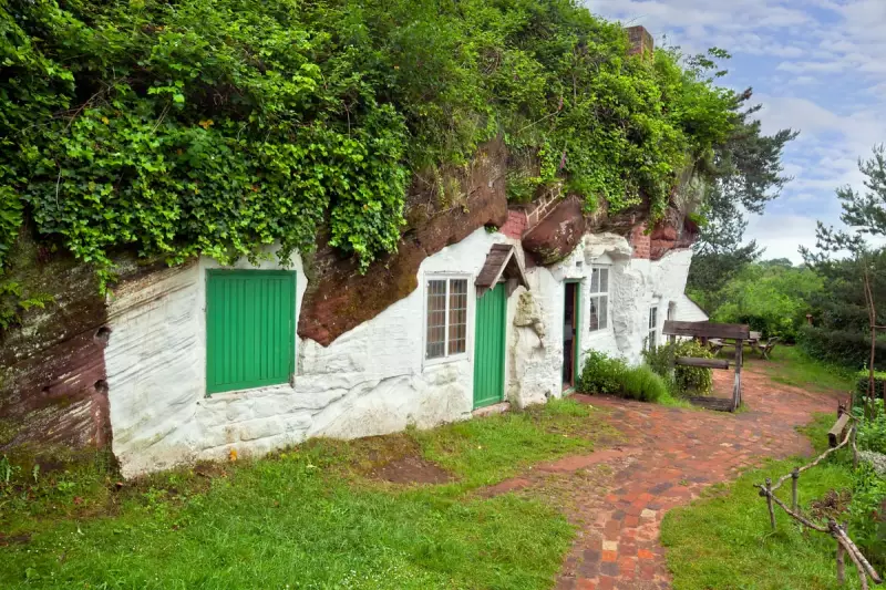 Kinver: The West Midlands Village with Historic Rock Houses and Canal Adventures