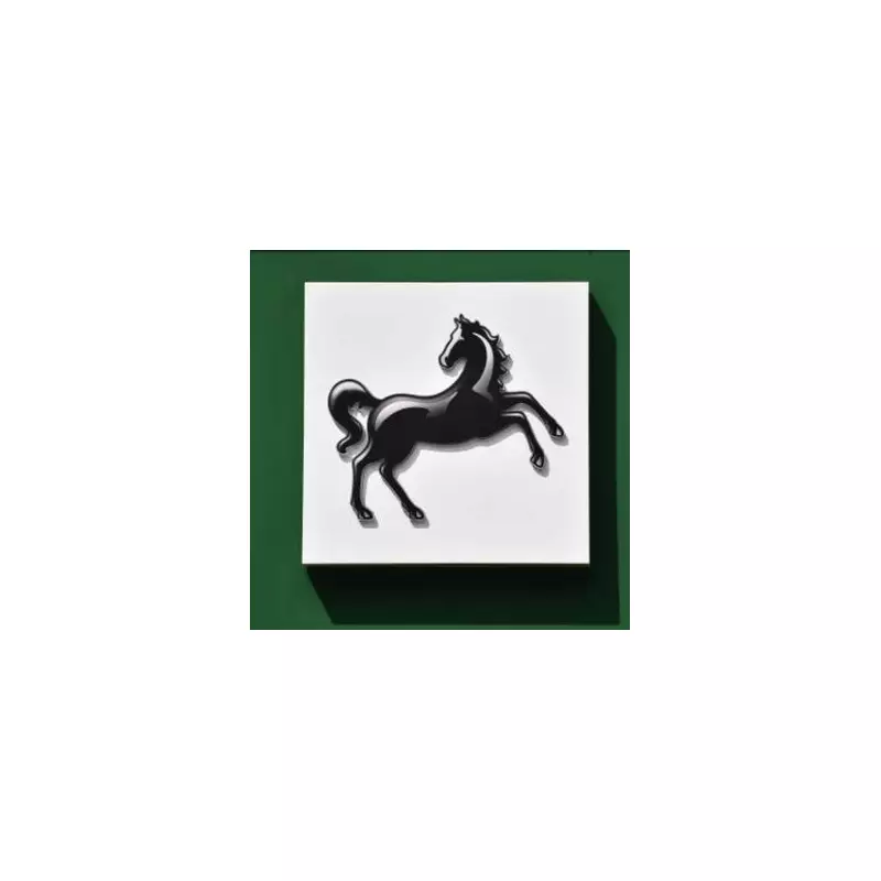 Lloyds Bank Warns 'All' Customers at Risk of Fraud 'At Any Time'