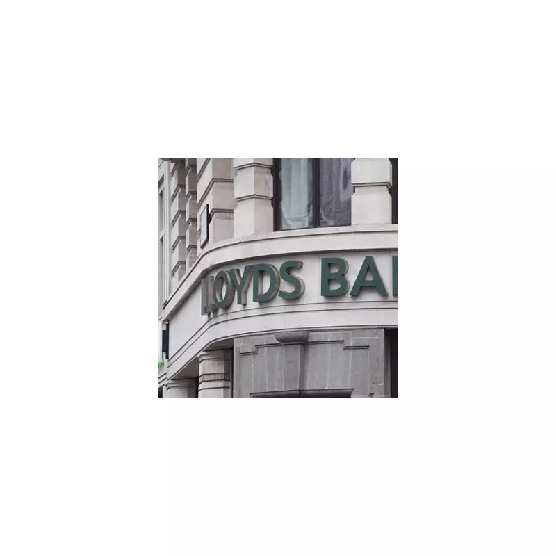 Lloyds Bank Warns of Falling Business Confidence Ahead of 2026