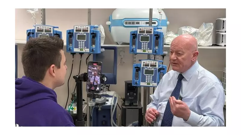 Pioneering Leicester surgeon awarded OBE for world-first kidney transplant technique