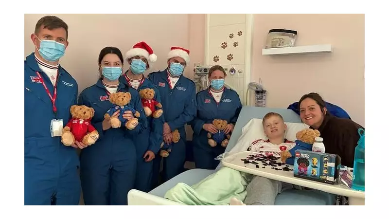 Red Arrows Spread Festive Cheer at Lincoln Hospital with £1,000 in Gifts