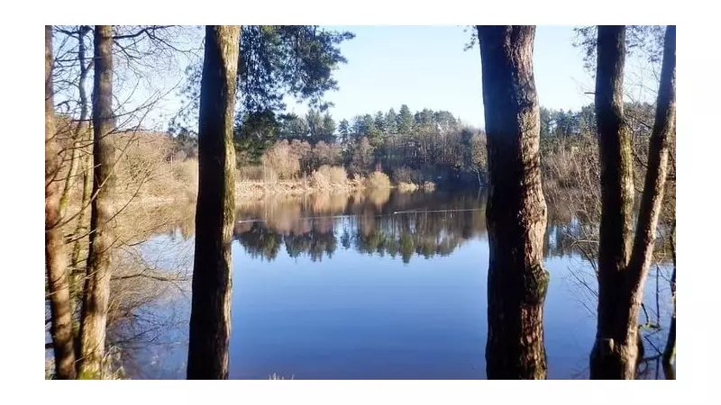 Rossendale Ramblers Enjoy 6-Mile Reservoir Walk in Glorious Bolton Sunshine