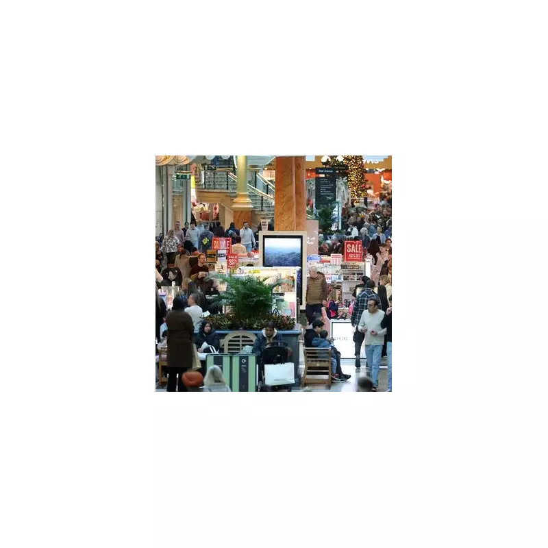 UK Christmas Footfall Jumps 3.9%, Boxing Day Sees Decade-High Surge