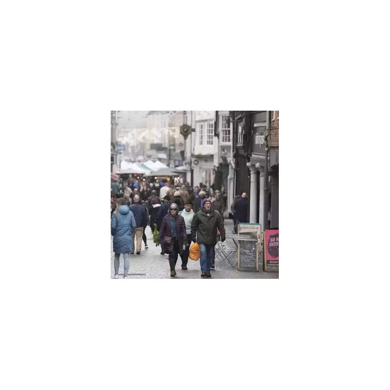 UK Crackdown: 2,700 Premises Raided in Illegal Vape & Phone Shop Blitz