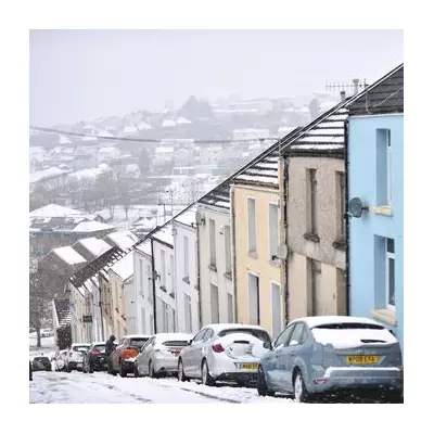 Met Office warns of 5cm snow hitting England within hours