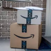 Amazon Slashes Price of NEOM 'Happiness' Candle to £25.50 for Limited Time