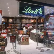 Amazon's £26 Lindt Chocolate Hamper: The 'Perfect' Festive Find