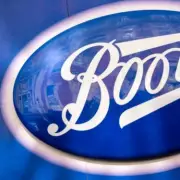 Boots Expands 30-Minute Delivery to 500 UK Stores for Christmas Rush