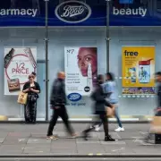 Dior's 'VIP Treatment' Lip Glow Oil is Boots' Luxe Christmas Hit