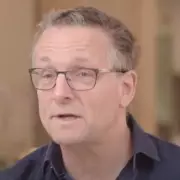 Dr Mosley's Simple Dinner Time Trick to Lose a Stone in 12 Weeks