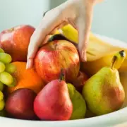 Nutritionist's Apple Sticker Warning: Avoid Codes 3 & 4, Seek 9