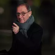 O'Neill Sees 'Big Signs' in Villa's Title Push But Backs Arsenal for Glory