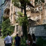 Russia Strikes Kyiv, Killing One, Ahead of Zelensky-Trump Peace Talks