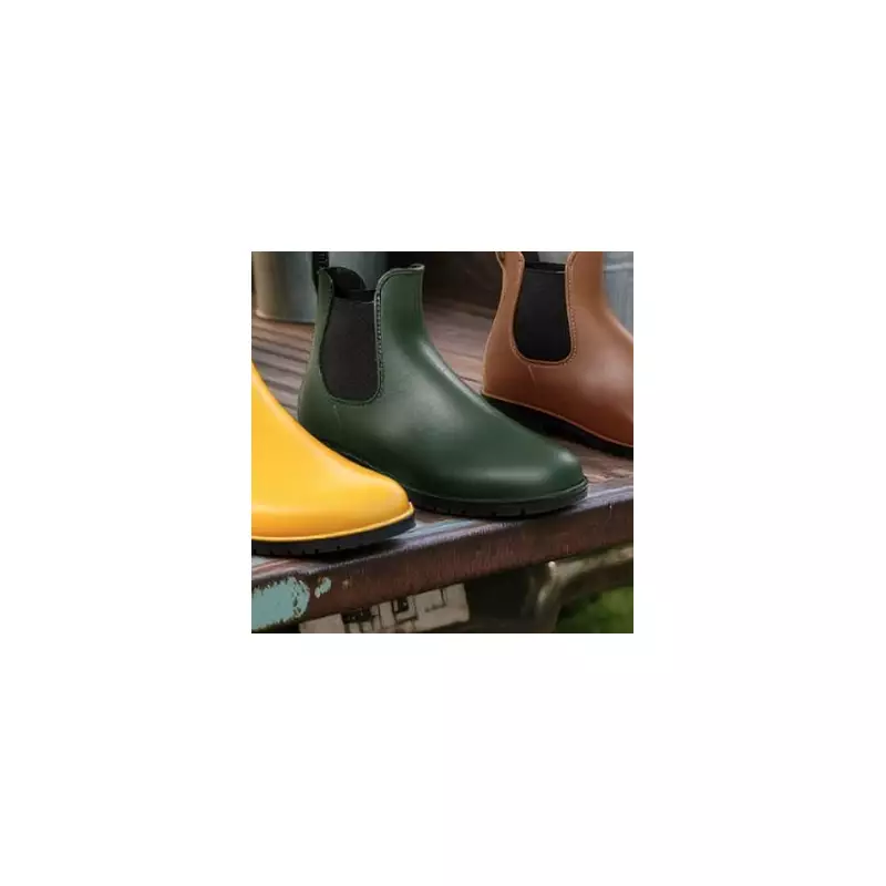 Amazon's £19.99 Wellies Praised as 'Perfect for Puddles' Amid UK Weather Warnings