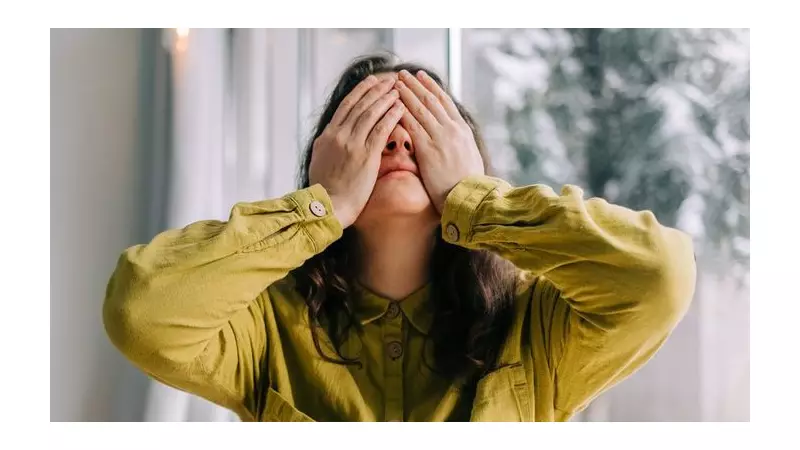 Beat Winter Blues: 90% Affected by Low Sunlight, Expert Tips & Light Therapy