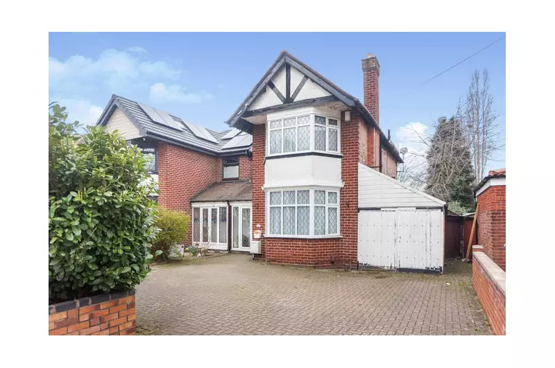 Birmingham Family Home Offers Extension Potential for £495k
