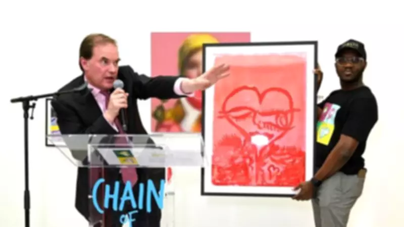 Chain of Hope Relaunches Share Your Heart Art Project at Saatchi Gallery
