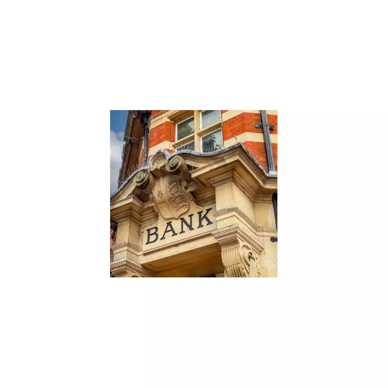 Lloyds to Close 16 UK Branches in January, 71 Total by 2026