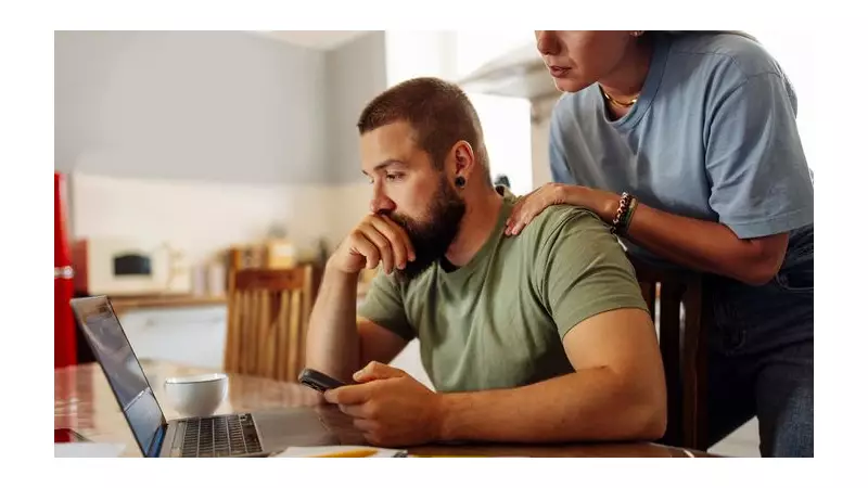 New £1bn Crisis Fund to Offer Cash Support to All, Regardless of Benefits