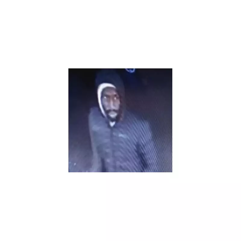 Police hunt 'bold' laundry pod thief who threatened Halesowen shop worker