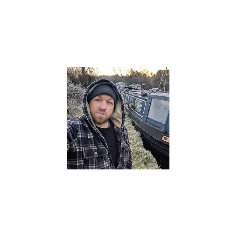 Single Dad Finds Healing and Freedom Raising Three Sons on a Narrowboat