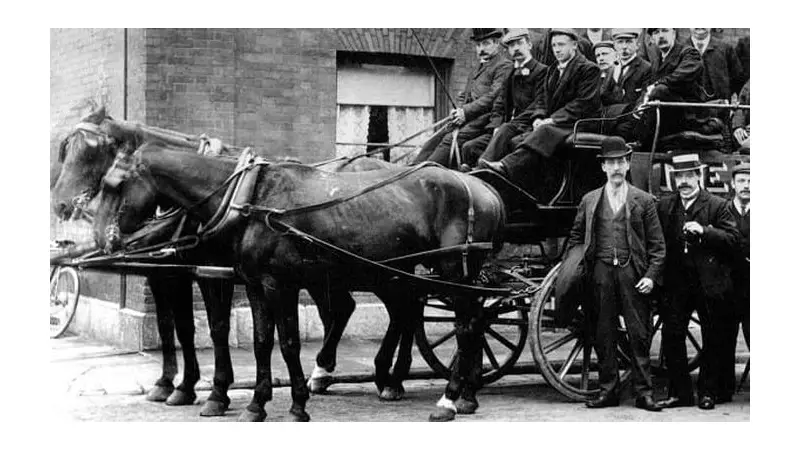 Step Back in Time: Rare Photos Reveal Macclesfield's Lost World