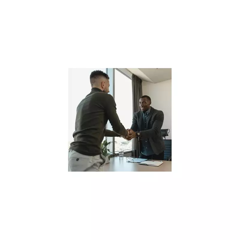 UK Job Losses Mount: 33,000 Payrolls Cut in November as Youth Scheme Launches