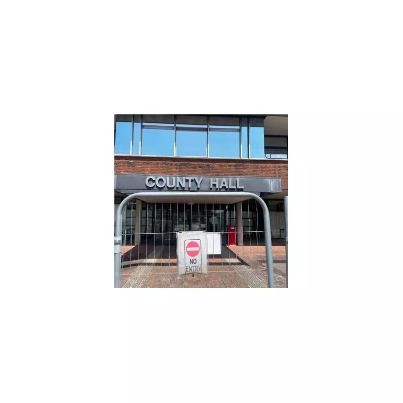 Worcestershire Council 'Golden Handcuffs' Plan for Chiefs in Limbo