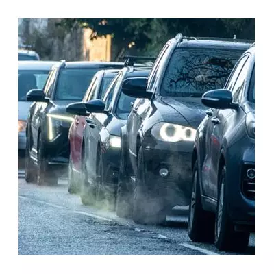 43% of UK Drivers Admit to Phone Use at Wheel, Risk £200 Instant Fines